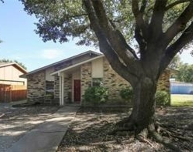 2614 Branch Oaks Drive - Photo Thumbnail 2