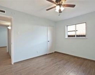 2614 Branch Oaks Drive - Photo Thumbnail 21