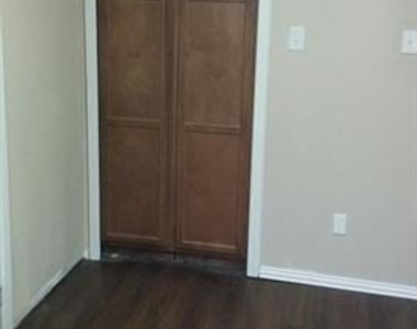509 S Fannin Street - Photo Thumbnail 7