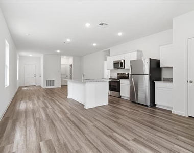 2120 Prairie Lane - Photo Thumbnail 2