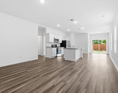 2120 Prairie Lane - Photo Thumbnail 5