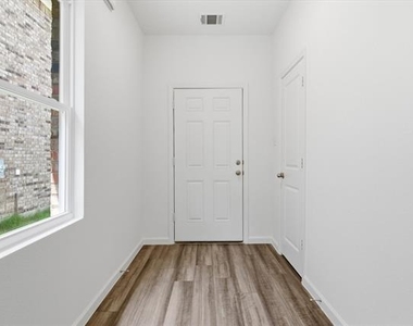 2120 Prairie Lane - Photo Thumbnail 3