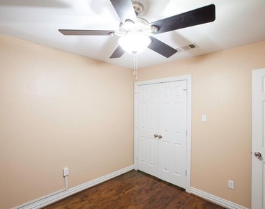 4741 Bradford Drive - Photo Thumbnail 10