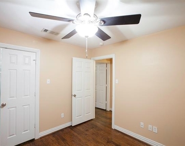 4741 Bradford Drive - Photo Thumbnail 9