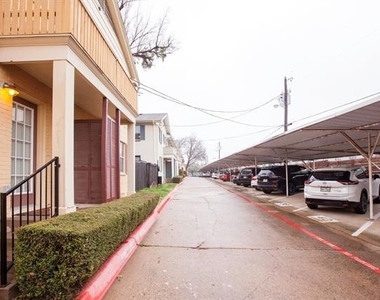 4741 Bradford Drive - Photo Thumbnail 4