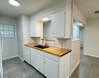 528 Apollo Drive - Photo Thumbnail 2