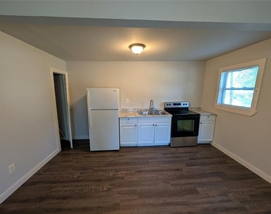 4228 Copeland Street - Photo Thumbnail 3