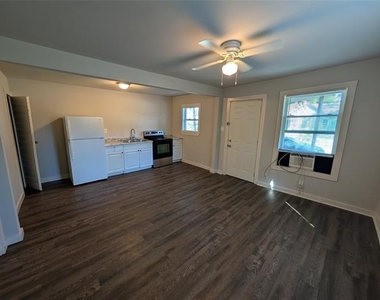 4228 Copeland Street - Photo Thumbnail 2