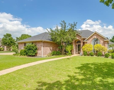 830 Doral Drive - Photo Thumbnail 1