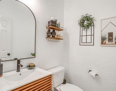 830 Doral Drive - Photo Thumbnail 34
