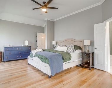 830 Doral Drive - Photo Thumbnail 22