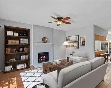 234 Samuel Boulevard - Photo Thumbnail 2