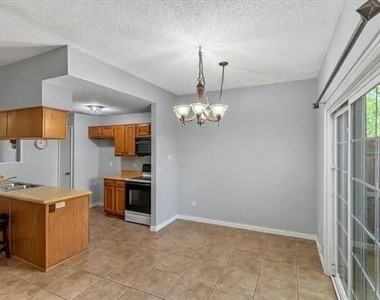 234 Samuel Boulevard - Photo Thumbnail 13