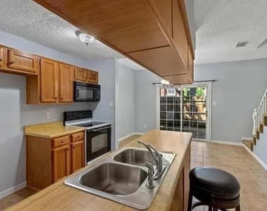 234 Samuel Boulevard - Photo Thumbnail 9