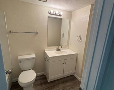 8127 Stonehurst Street - Photo Thumbnail 2