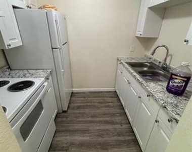 8127 Stonehurst Street - Photo Thumbnail 4