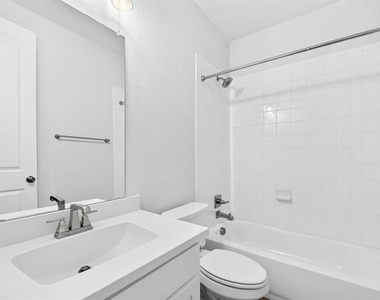 1636 Hydrangea Lane - Photo Thumbnail 18
