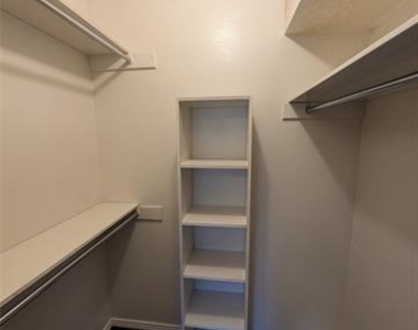 4715 Skillman Street - Photo Thumbnail 15