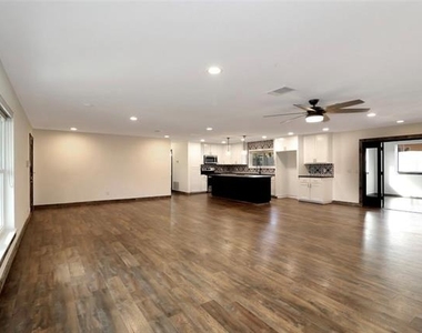 1201 Nw 6th Avenue - Photo Thumbnail 12