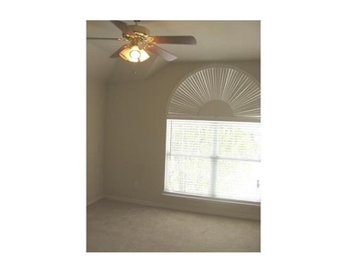 1313 Sunderland Court - Photo Thumbnail 4