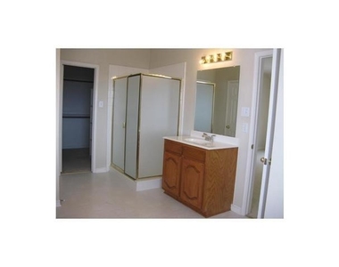 1313 Sunderland Court - Photo Thumbnail 5