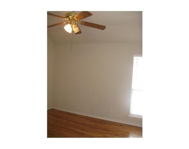 1313 Sunderland Court - Photo Thumbnail 3