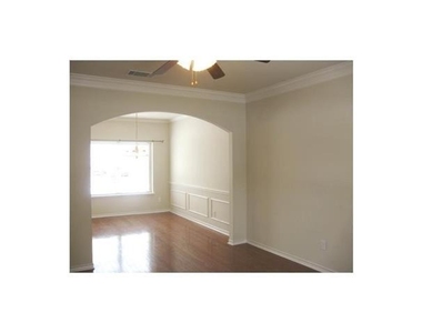 1313 Sunderland Court - Photo Thumbnail 2