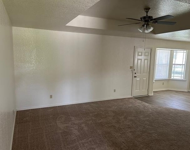 1405 Cherry - Photo Thumbnail 3
