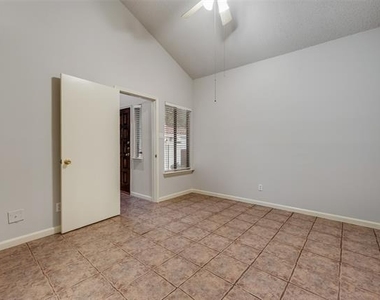 511 Ranch Trail - Photo Thumbnail 18