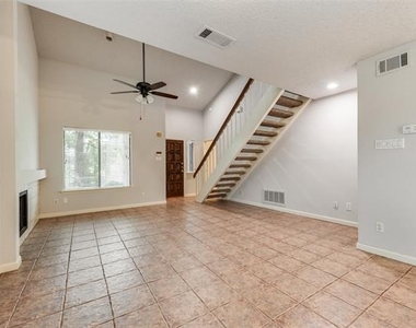 511 Ranch Trail - Photo Thumbnail 4