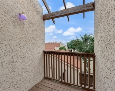 511 Ranch Trail - Photo Thumbnail 16