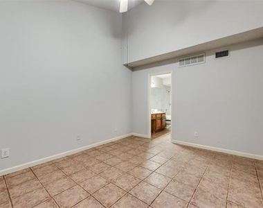 511 Ranch Trail - Photo Thumbnail 17