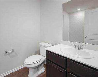 13125 Quintin Drive - Photo Thumbnail 6