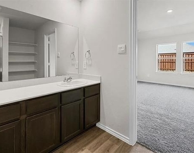 13125 Quintin Drive - Photo Thumbnail 5