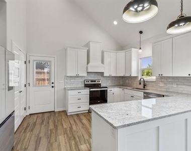 2500 Houston Drive - Photo Thumbnail 6