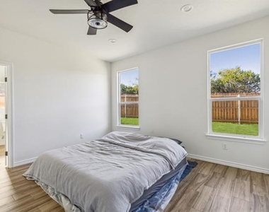 2500 Houston Drive - Photo Thumbnail 18