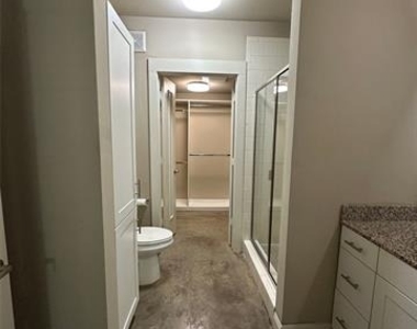 801 N Bishop Avenue - Photo Thumbnail 3
