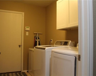 1713 Megan Creek Drive - Photo Thumbnail 5