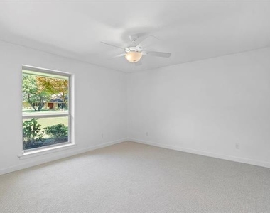 3940 Shady Hill Drive - Photo Thumbnail 21