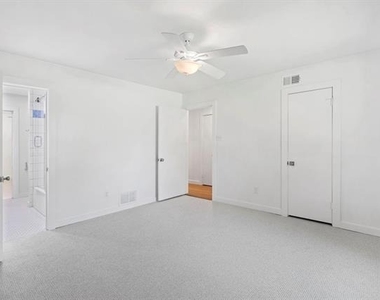 3940 Shady Hill Drive - Photo Thumbnail 20