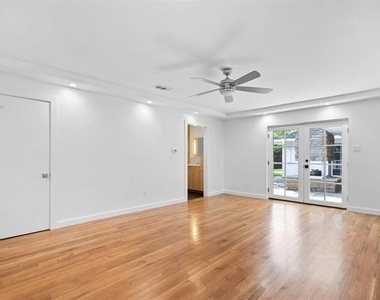 3940 Shady Hill Drive - Photo Thumbnail 28