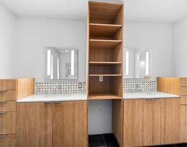 3940 Shady Hill Drive - Photo Thumbnail 30