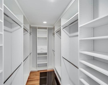 3940 Shady Hill Drive - Photo Thumbnail 29