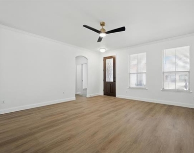 924 Charleston Lane - Photo Thumbnail 9