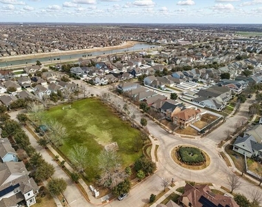924 Charleston Lane - Photo Thumbnail 35