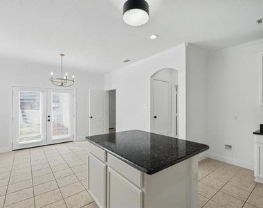 924 Charleston Lane - Photo Thumbnail 15