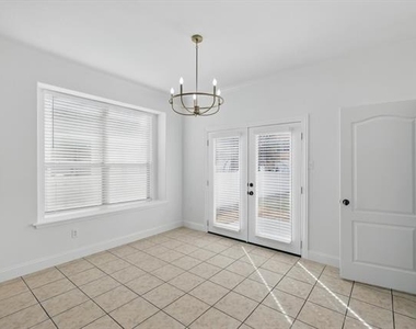 924 Charleston Lane - Photo Thumbnail 16