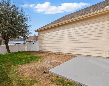 924 Charleston Lane - Photo Thumbnail 27
