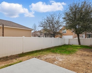 924 Charleston Lane - Photo Thumbnail 26