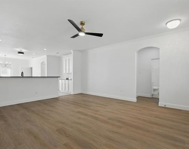 924 Charleston Lane - Photo Thumbnail 11